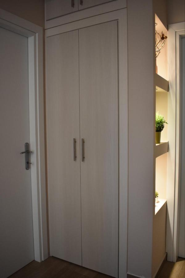 Emily Apartment -N.Kallikratia Nea Kallikrateia ภายนอก รูปภาพ
